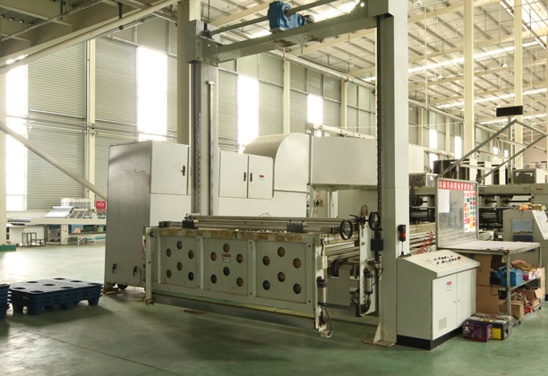 四川彩印纸箱厂家设备